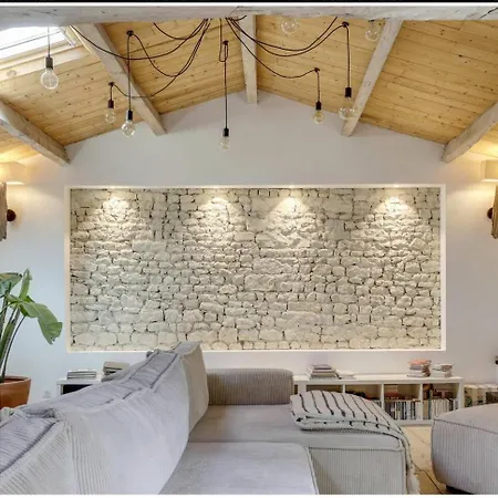 Gasthuis Le Loft Et Salon Climatises 4*