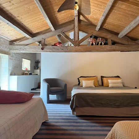 Le Loft Et Salon Climatises Gasthuis Croix-Chapeau